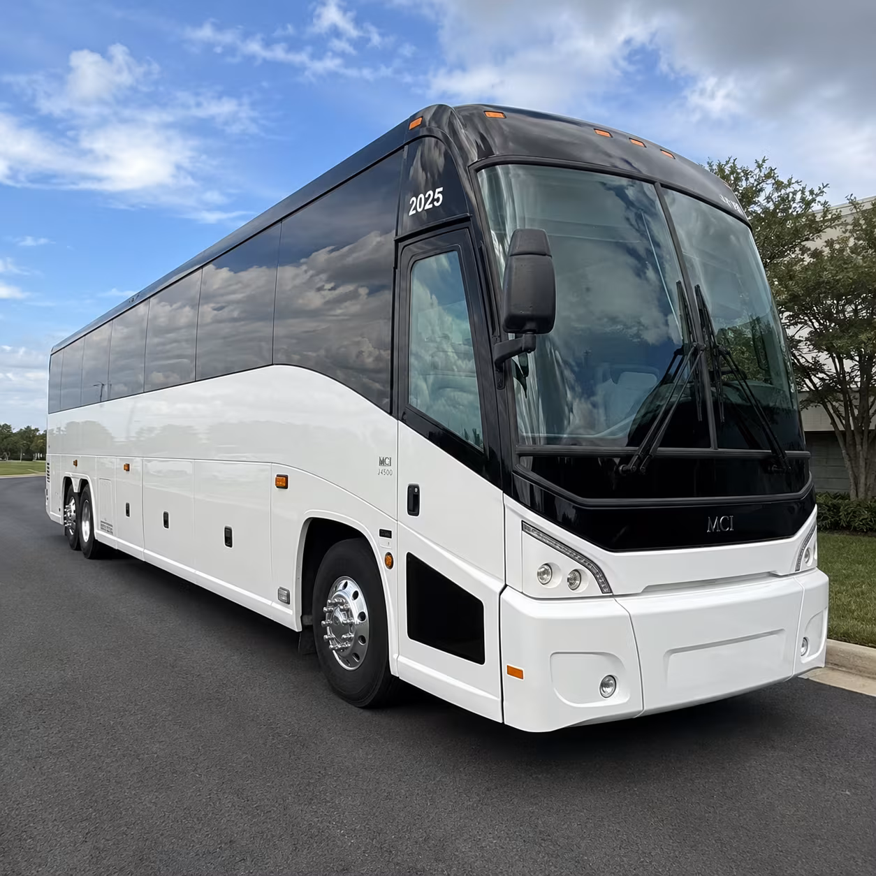 corporate shuttles and group transportation for lorain county businesses