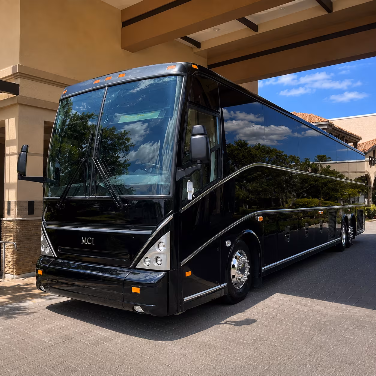 minibuses and charter buses for lorain county school groups heading to prom