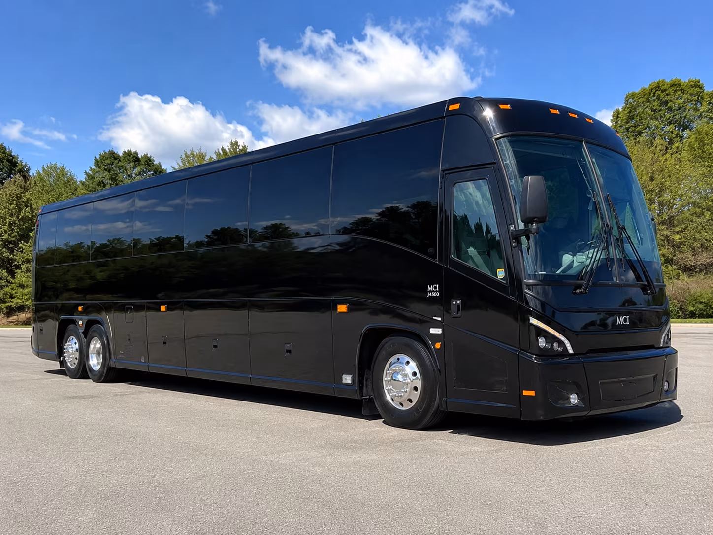 shuttle your guests between elyria hotels and your ceremony venue